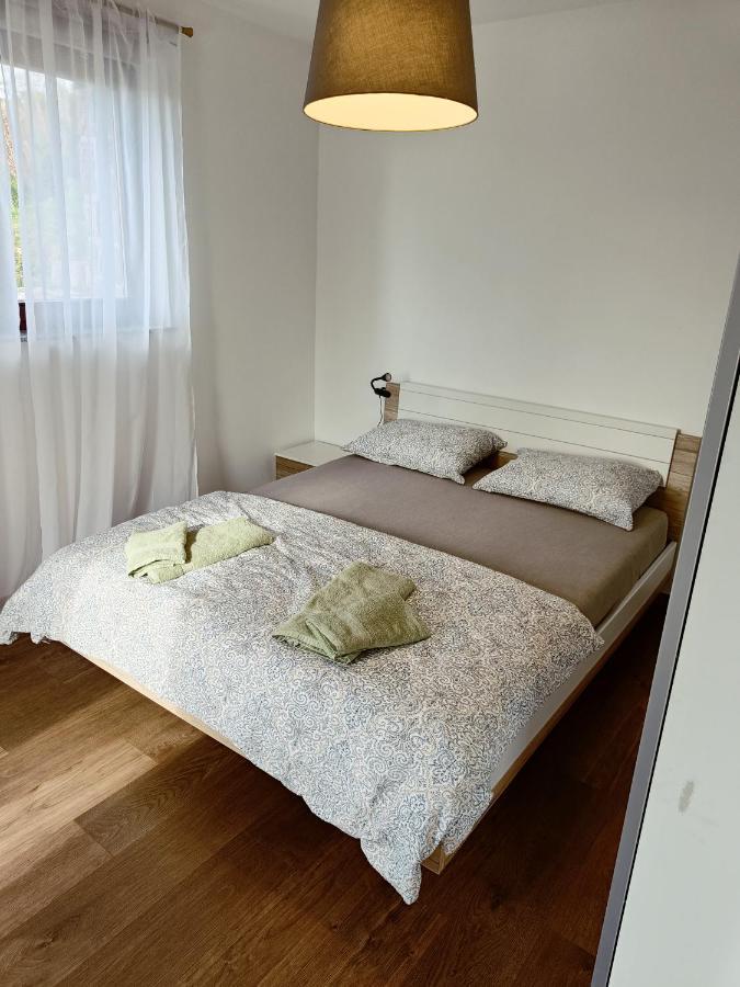 Green Apartment Cerknica Exterior photo